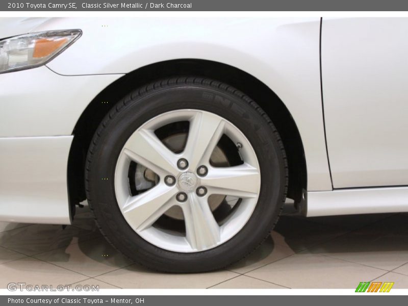 Classic Silver Metallic / Dark Charcoal 2010 Toyota Camry SE