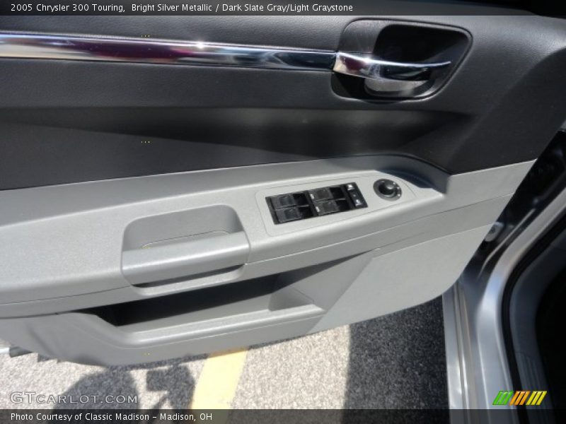 Bright Silver Metallic / Dark Slate Gray/Light Graystone 2005 Chrysler 300 Touring