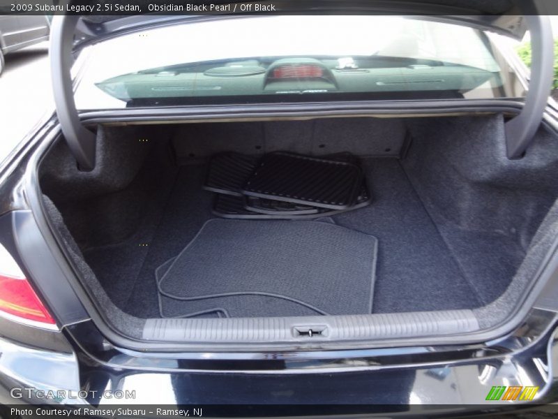 Obsidian Black Pearl / Off Black 2009 Subaru Legacy 2.5i Sedan