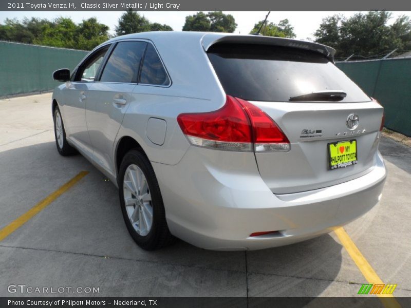 Classic Silver Metallic / Light Gray 2011 Toyota Venza I4