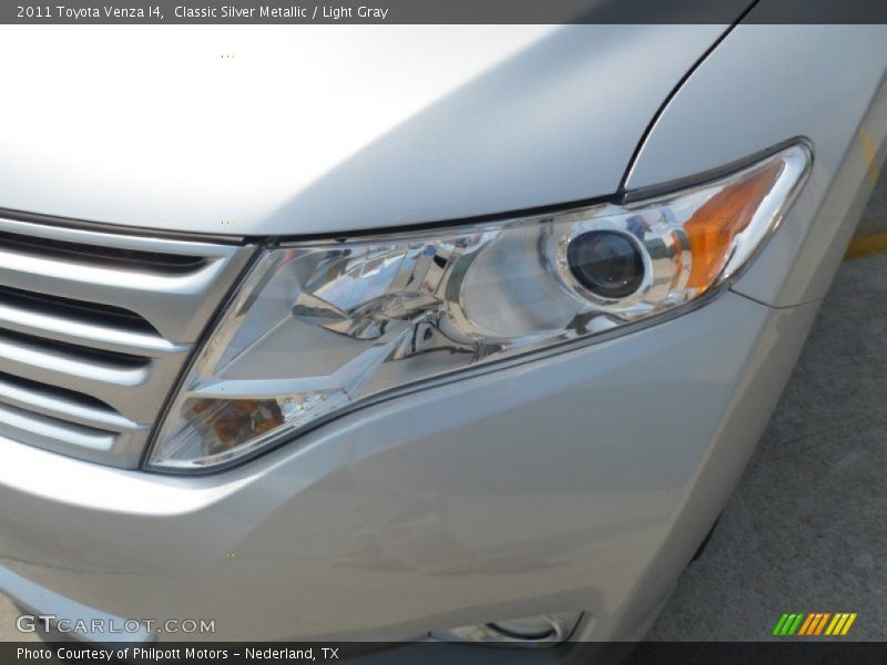 Classic Silver Metallic / Light Gray 2011 Toyota Venza I4