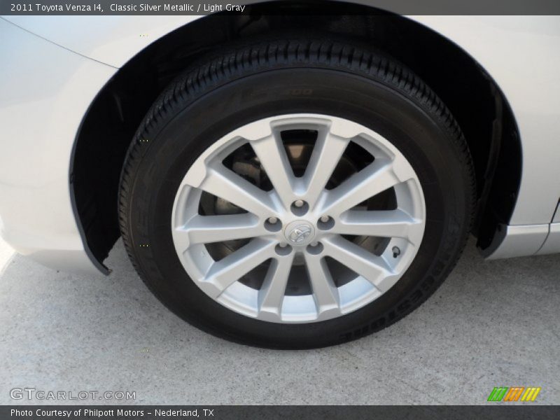 Classic Silver Metallic / Light Gray 2011 Toyota Venza I4