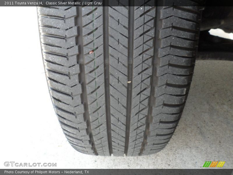Classic Silver Metallic / Light Gray 2011 Toyota Venza I4