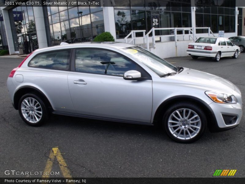Silver Metallic / Off Black T-Tec 2011 Volvo C30 T5