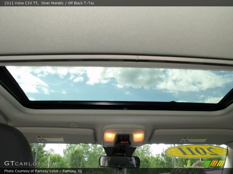 Silver Metallic / Off Black T-Tec 2011 Volvo C30 T5
