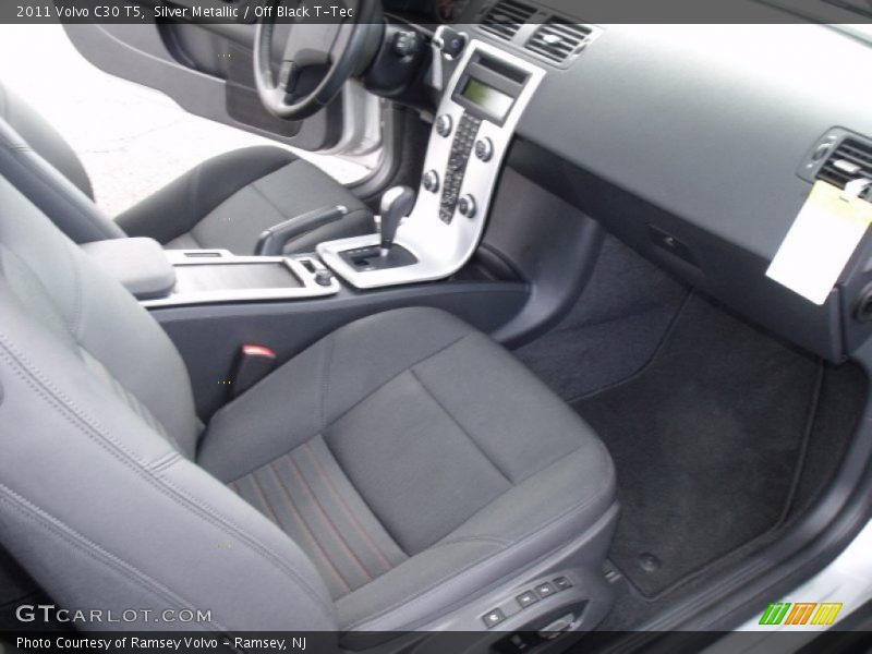 Silver Metallic / Off Black T-Tec 2011 Volvo C30 T5