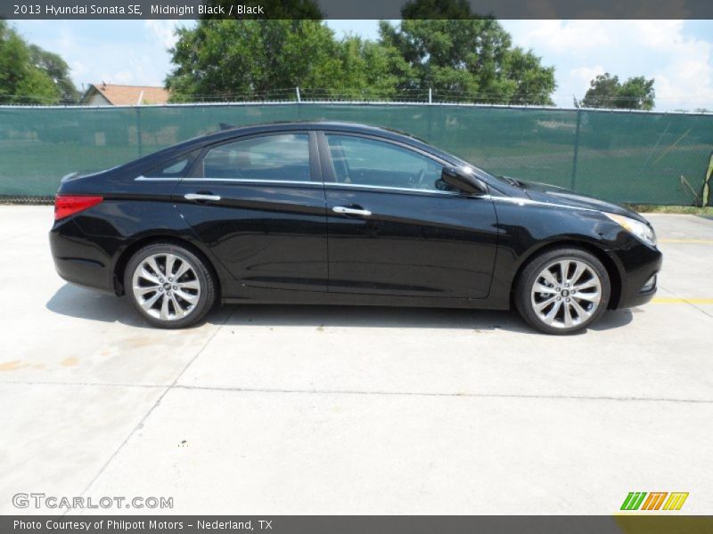 Midnight Black / Black 2013 Hyundai Sonata SE