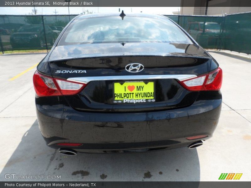 Midnight Black / Black 2013 Hyundai Sonata SE