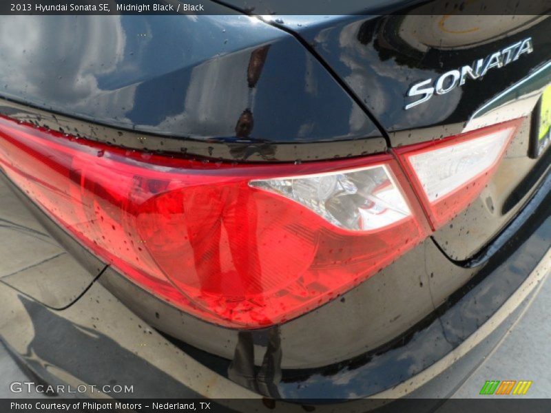 Midnight Black / Black 2013 Hyundai Sonata SE