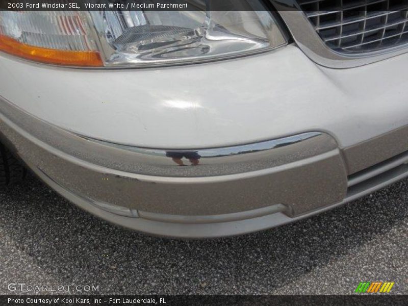 Vibrant White / Medium Parchment 2003 Ford Windstar SEL
