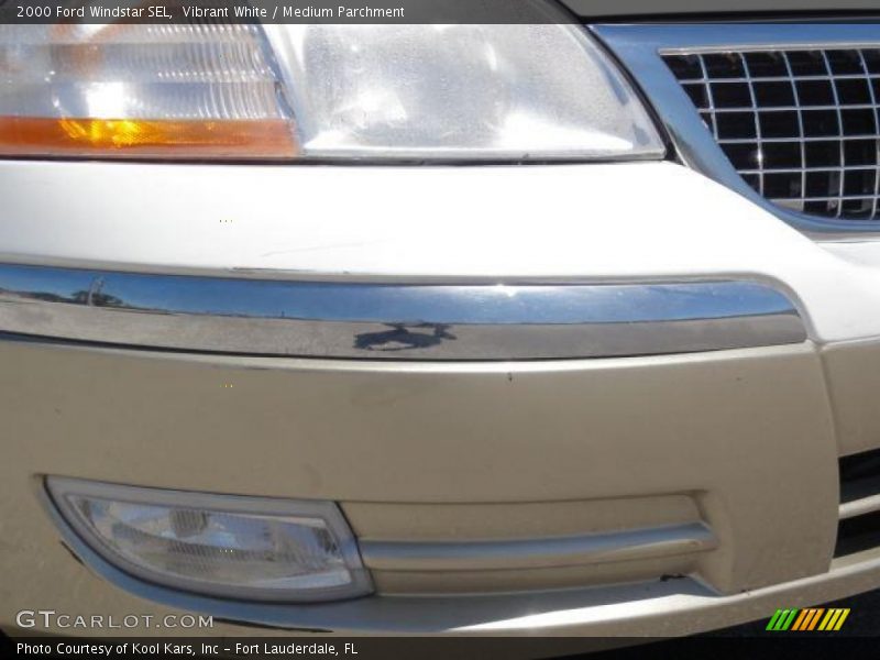 Vibrant White / Medium Parchment 2000 Ford Windstar SEL