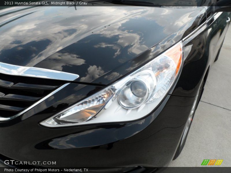 Midnight Black / Gray 2013 Hyundai Sonata GLS
