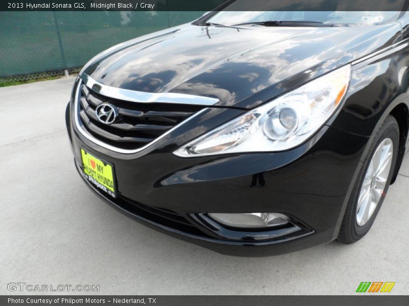 Midnight Black / Gray 2013 Hyundai Sonata GLS