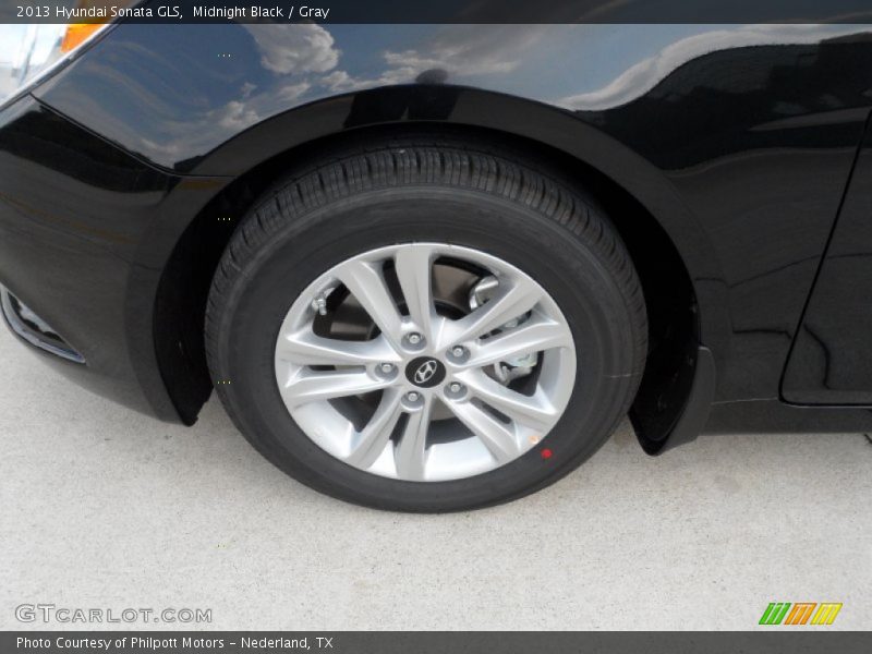 Midnight Black / Gray 2013 Hyundai Sonata GLS