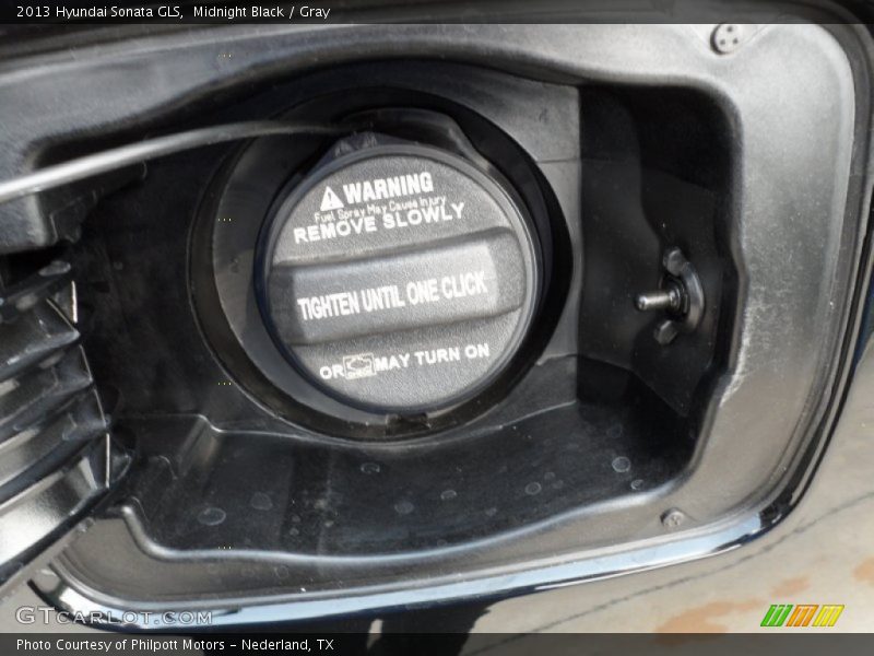 Midnight Black / Gray 2013 Hyundai Sonata GLS