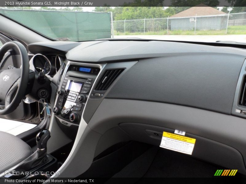 Midnight Black / Gray 2013 Hyundai Sonata GLS