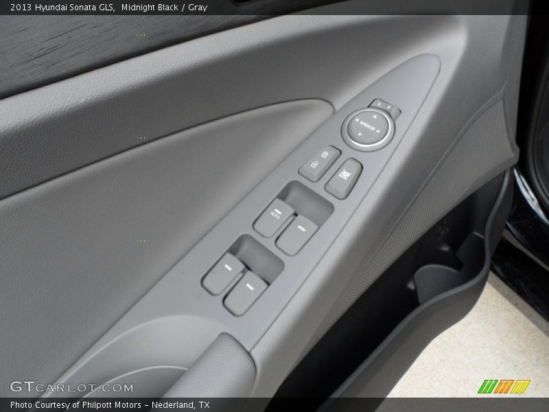 Midnight Black / Gray 2013 Hyundai Sonata GLS
