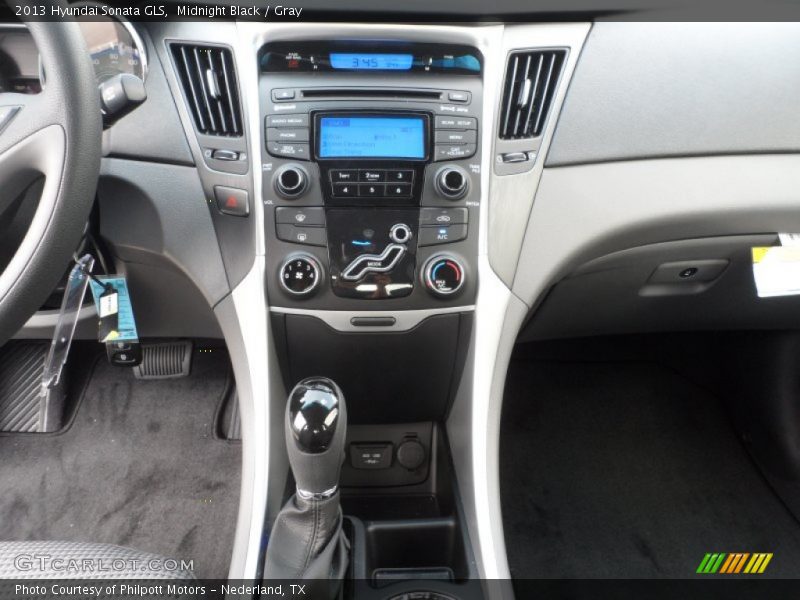 Midnight Black / Gray 2013 Hyundai Sonata GLS
