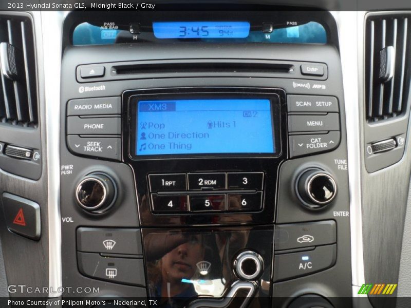 Midnight Black / Gray 2013 Hyundai Sonata GLS