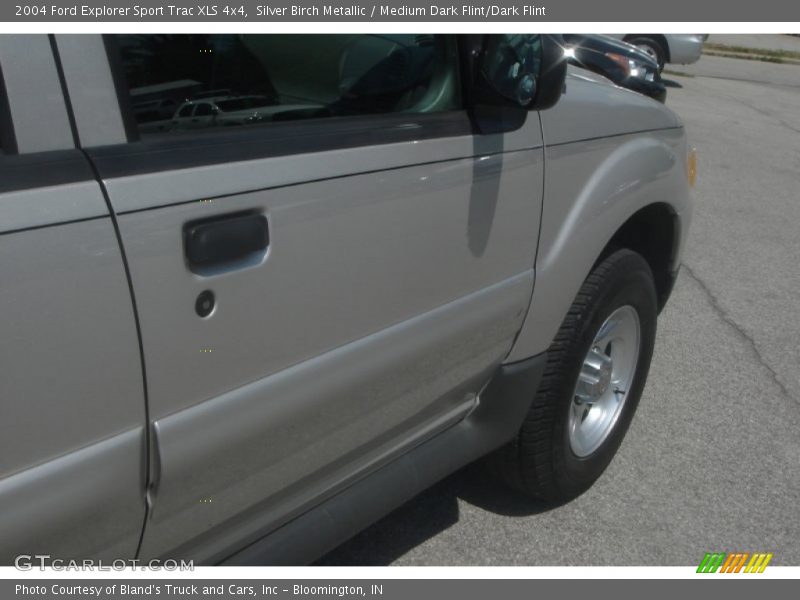 Silver Birch Metallic / Medium Dark Flint/Dark Flint 2004 Ford Explorer Sport Trac XLS 4x4
