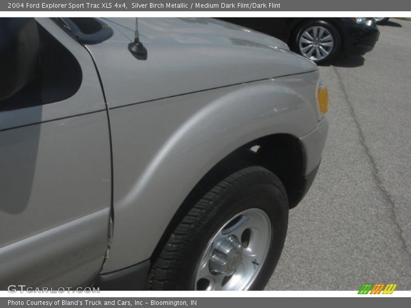 Silver Birch Metallic / Medium Dark Flint/Dark Flint 2004 Ford Explorer Sport Trac XLS 4x4