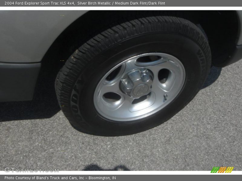Silver Birch Metallic / Medium Dark Flint/Dark Flint 2004 Ford Explorer Sport Trac XLS 4x4