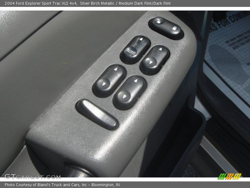Silver Birch Metallic / Medium Dark Flint/Dark Flint 2004 Ford Explorer Sport Trac XLS 4x4