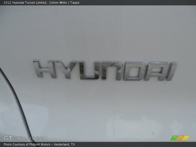 Cotton White / Taupe 2012 Hyundai Tucson Limited