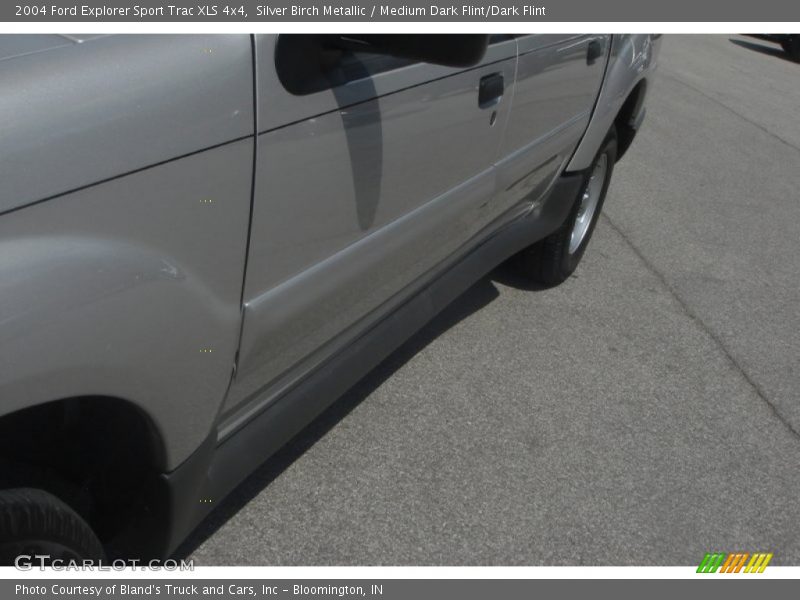 Silver Birch Metallic / Medium Dark Flint/Dark Flint 2004 Ford Explorer Sport Trac XLS 4x4