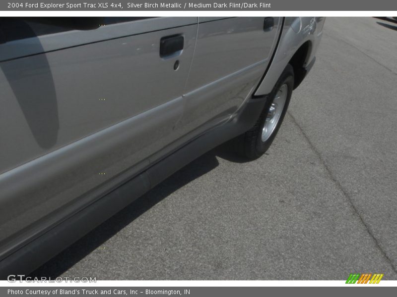 Silver Birch Metallic / Medium Dark Flint/Dark Flint 2004 Ford Explorer Sport Trac XLS 4x4