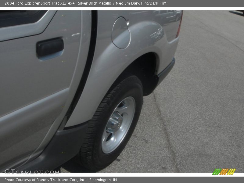 Silver Birch Metallic / Medium Dark Flint/Dark Flint 2004 Ford Explorer Sport Trac XLS 4x4