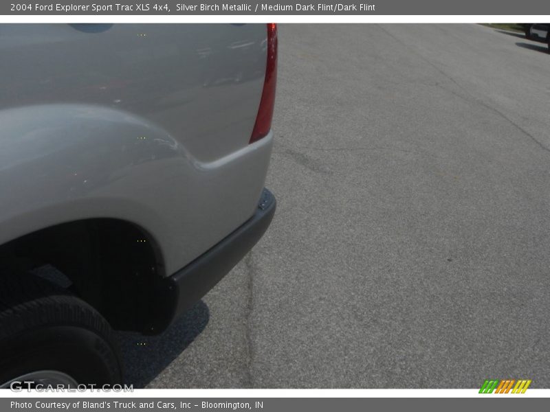 Silver Birch Metallic / Medium Dark Flint/Dark Flint 2004 Ford Explorer Sport Trac XLS 4x4