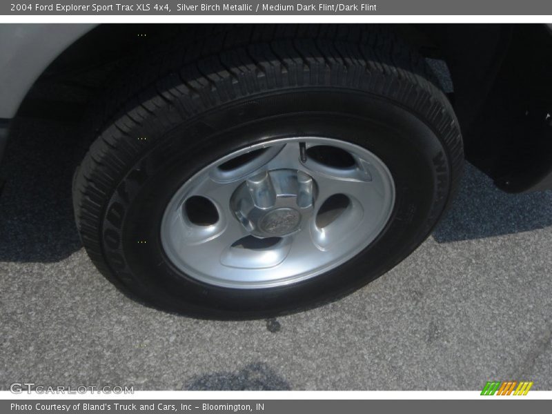 Silver Birch Metallic / Medium Dark Flint/Dark Flint 2004 Ford Explorer Sport Trac XLS 4x4