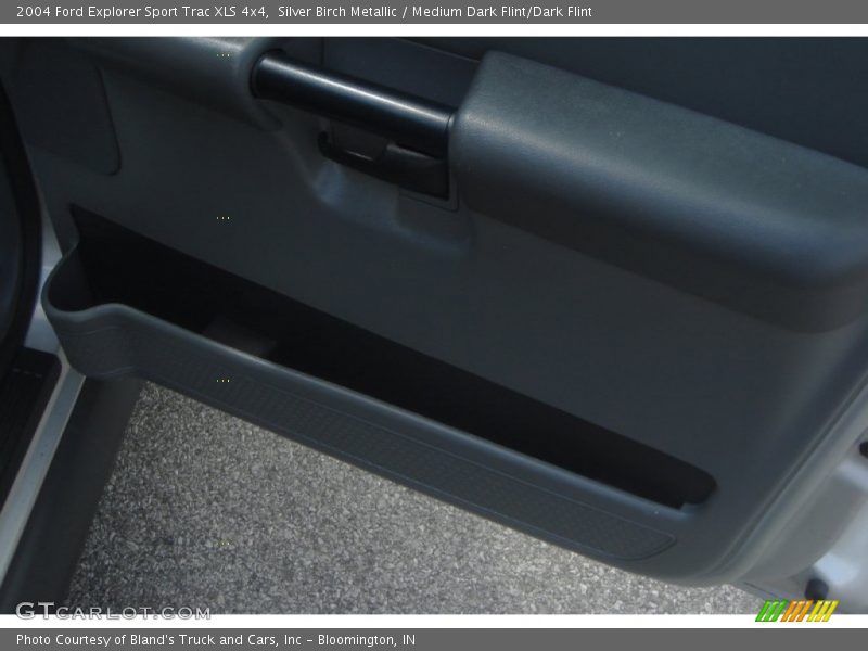 Silver Birch Metallic / Medium Dark Flint/Dark Flint 2004 Ford Explorer Sport Trac XLS 4x4