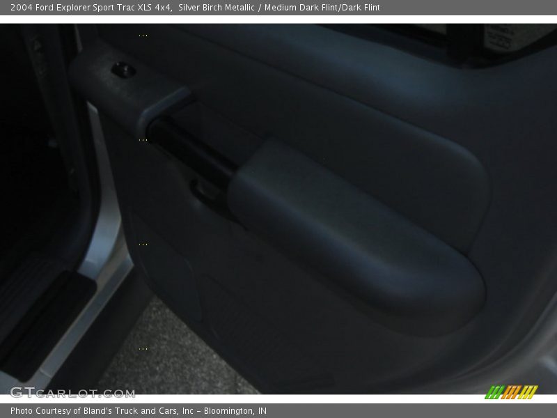 Silver Birch Metallic / Medium Dark Flint/Dark Flint 2004 Ford Explorer Sport Trac XLS 4x4