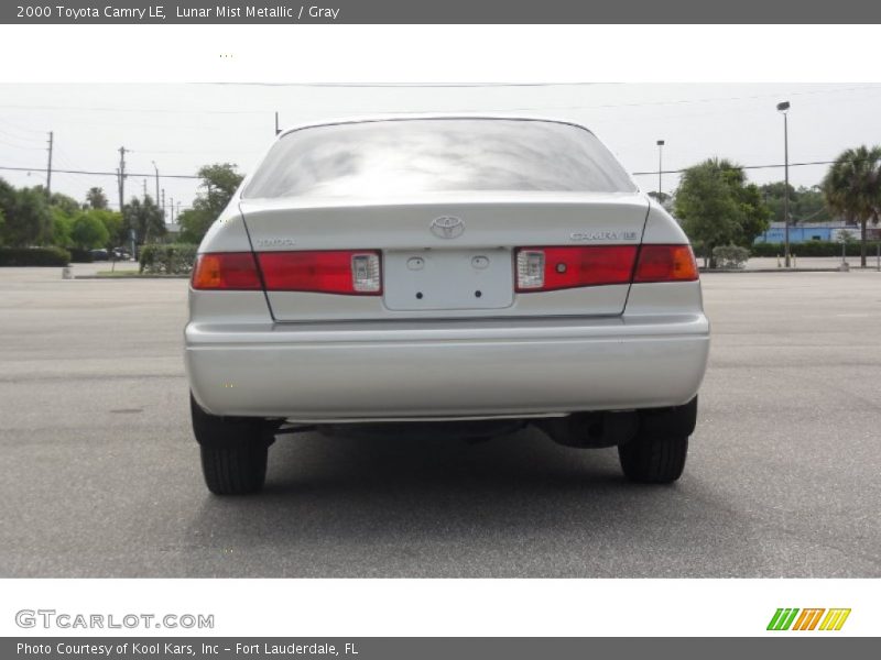 Lunar Mist Metallic / Gray 2000 Toyota Camry LE