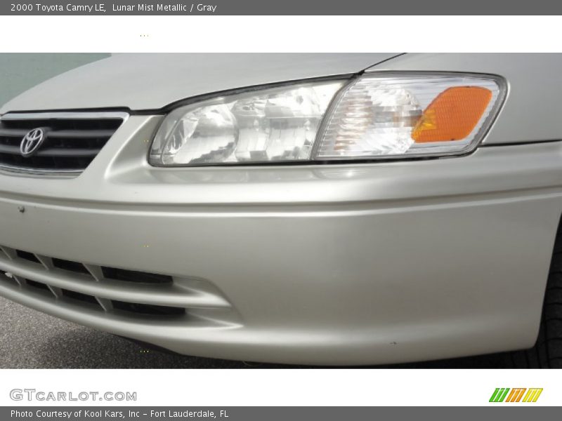 Lunar Mist Metallic / Gray 2000 Toyota Camry LE