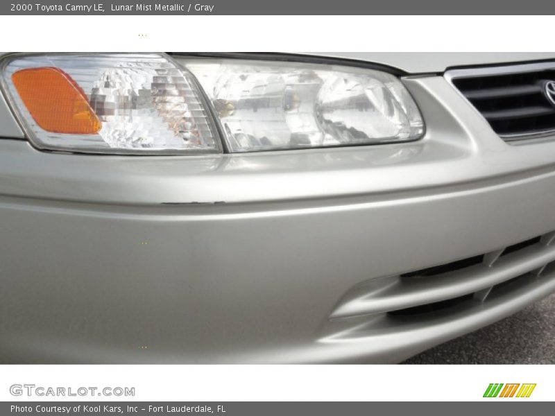 Lunar Mist Metallic / Gray 2000 Toyota Camry LE
