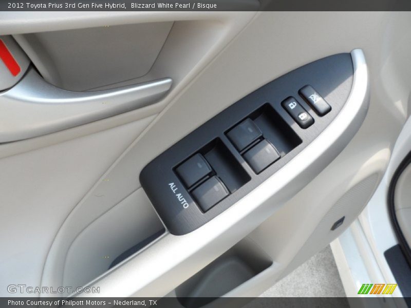 Controls of 2012 Prius 3rd Gen Five Hybrid
