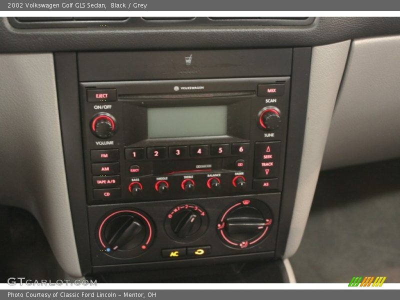 Black / Grey 2002 Volkswagen Golf GLS Sedan
