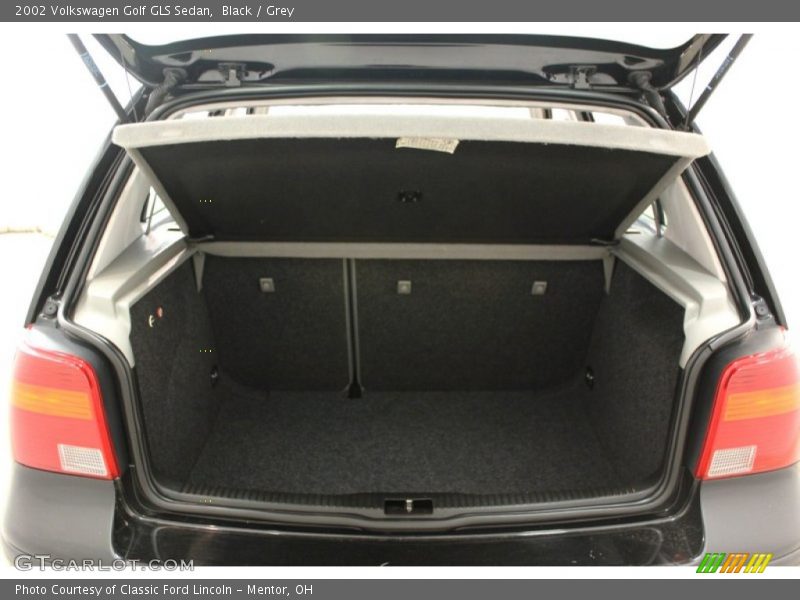 Black / Grey 2002 Volkswagen Golf GLS Sedan