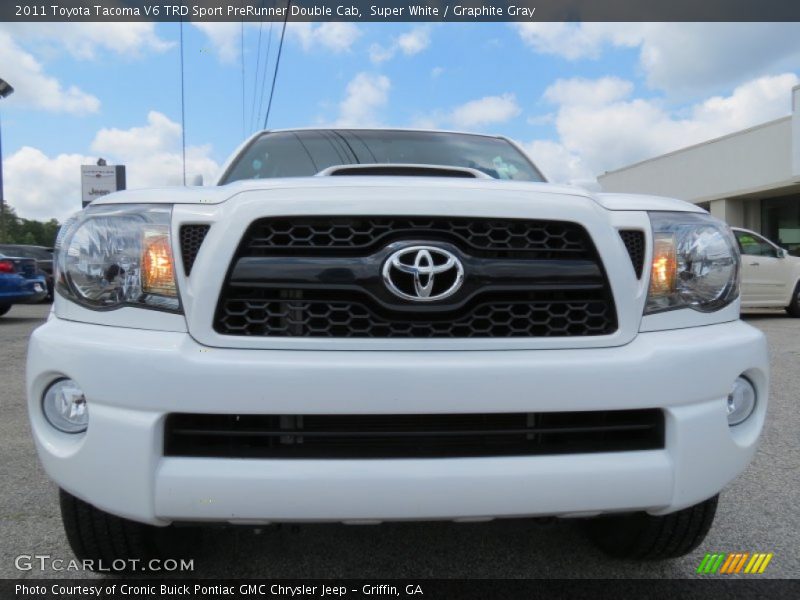 Super White / Graphite Gray 2011 Toyota Tacoma V6 TRD Sport PreRunner Double Cab