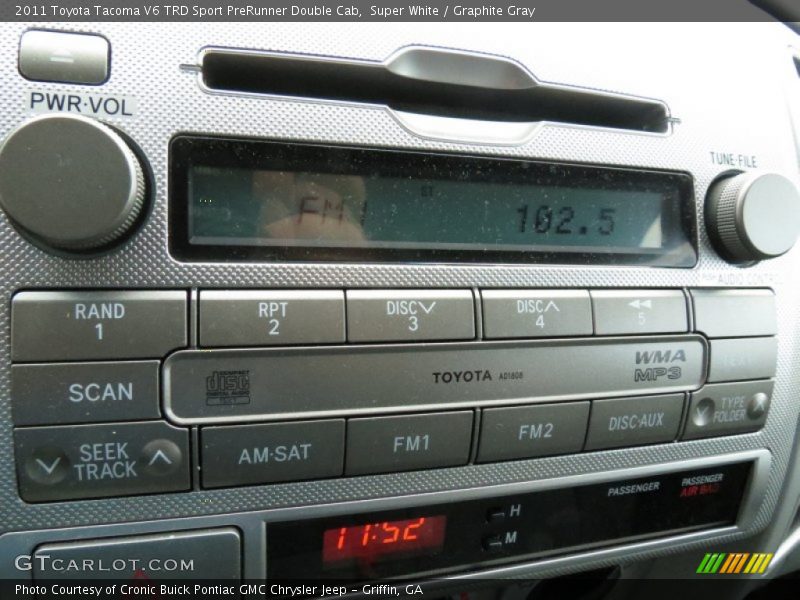 Super White / Graphite Gray 2011 Toyota Tacoma V6 TRD Sport PreRunner Double Cab