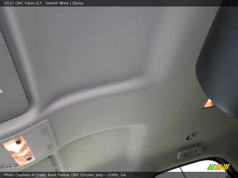 Summit White / Ebony 2012 GMC Yukon SLT