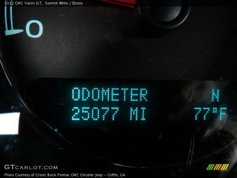 Summit White / Ebony 2012 GMC Yukon SLT