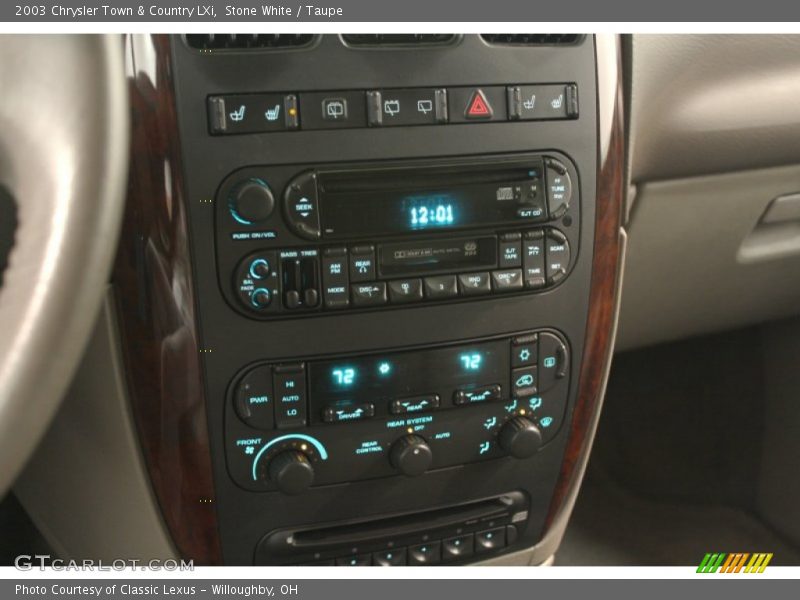 Stone White / Taupe 2003 Chrysler Town & Country LXi