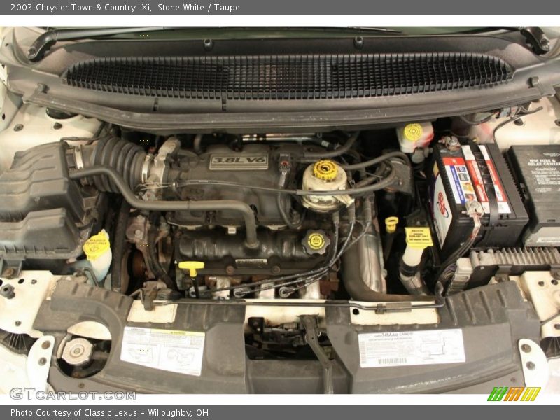 Stone White / Taupe 2003 Chrysler Town & Country LXi