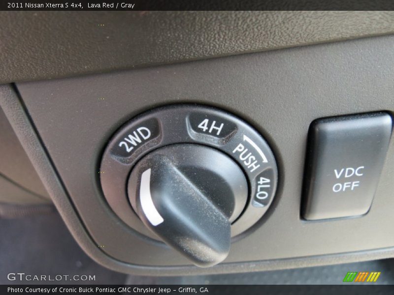Controls of 2011 Xterra S 4x4
