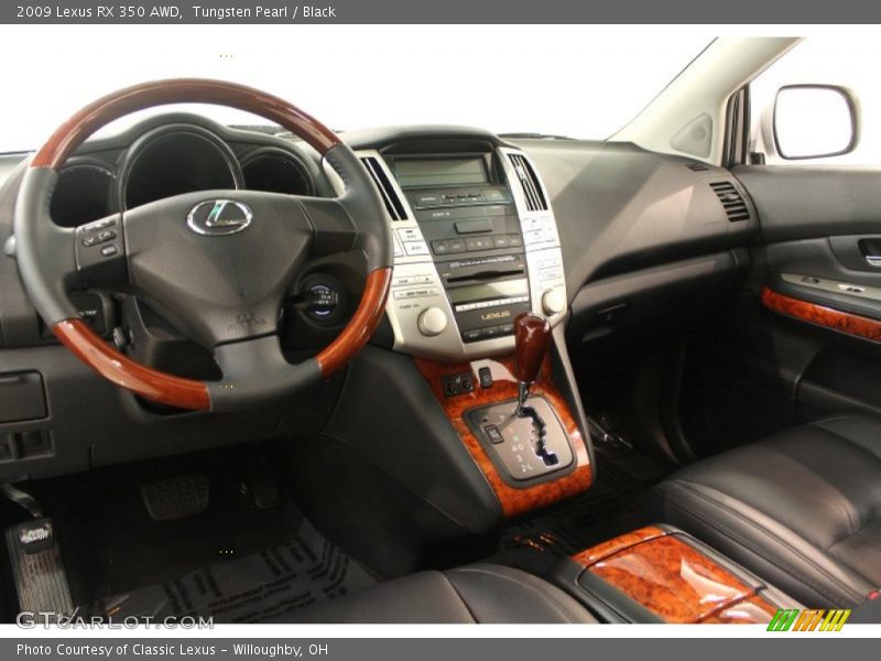 Dashboard of 2009 RX 350 AWD