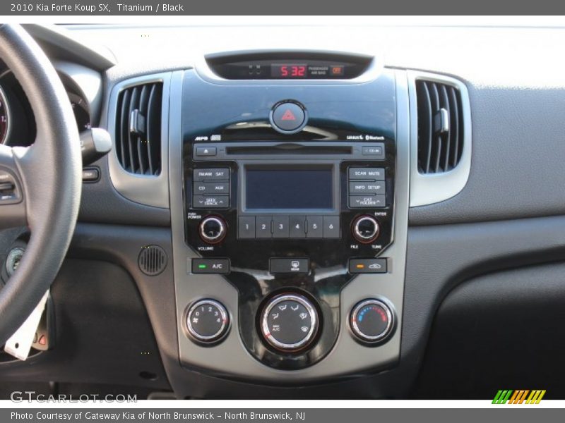 Controls of 2010 Forte Koup SX